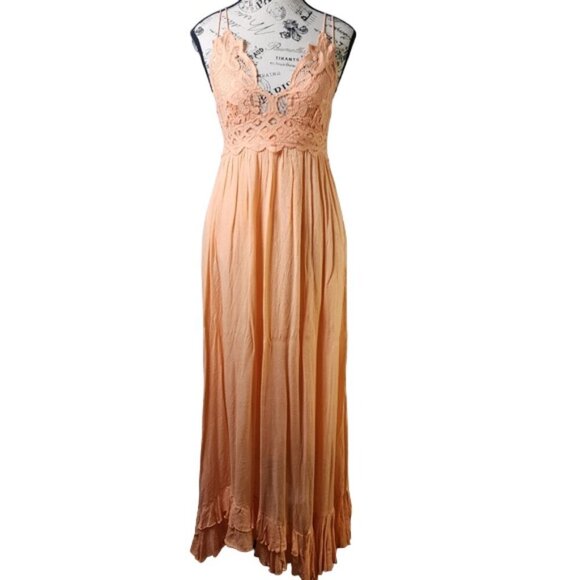 Free People Women's Adella Maxi Slip Pretty Peach NWT Small S/P - Picture 1 of 13